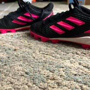 Rawlings size 4 girls softball cleats ! Perfect condition